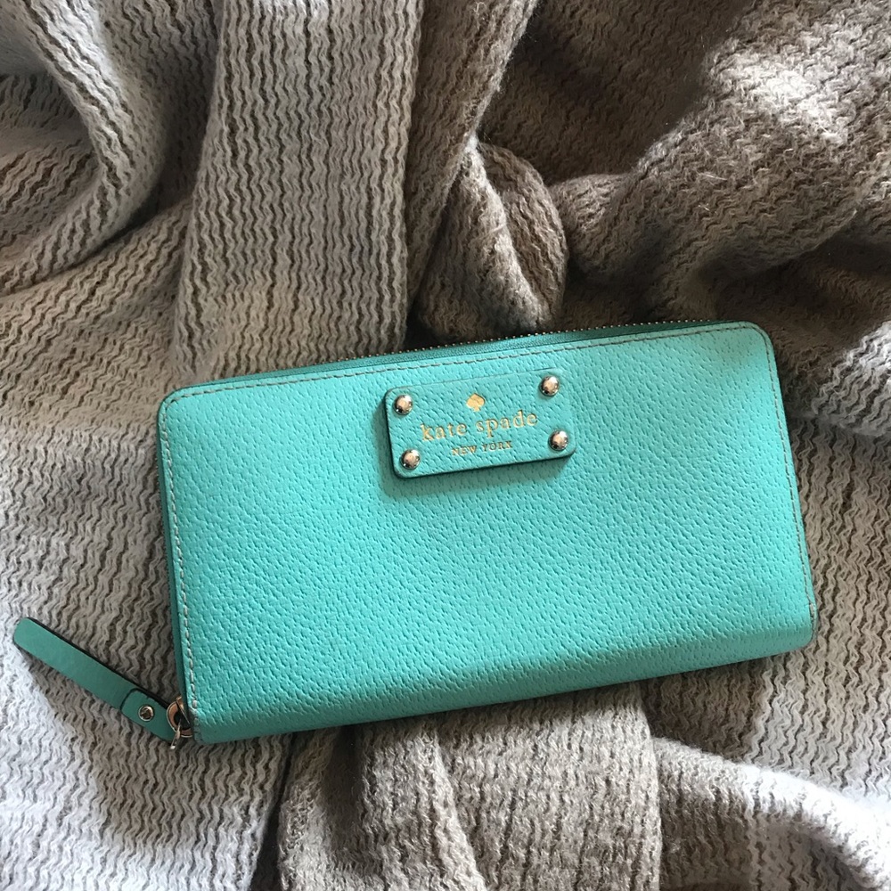 Kate Spade full zip wallet